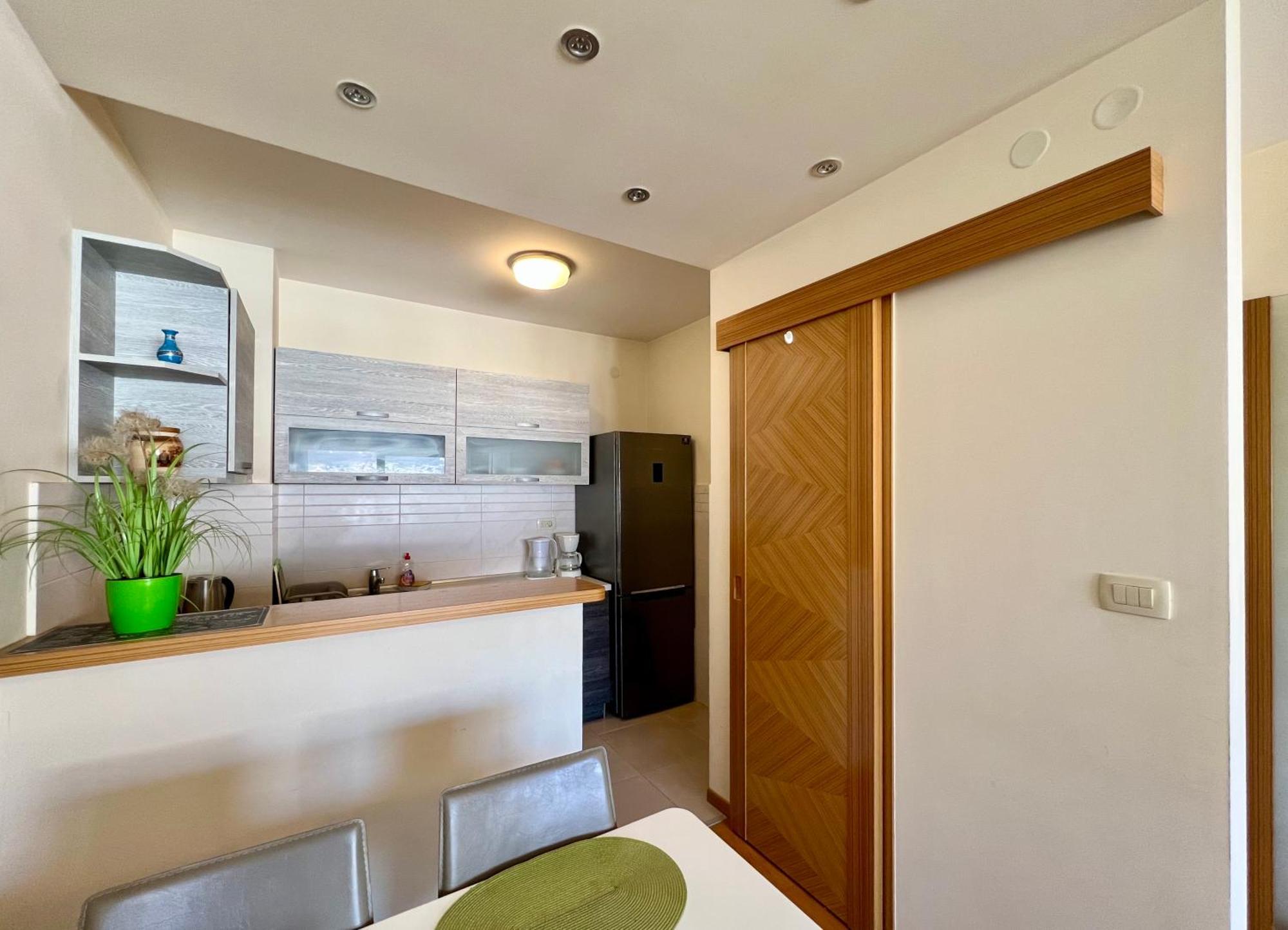 Apartment Verdan Бар Екстер'єр фото
